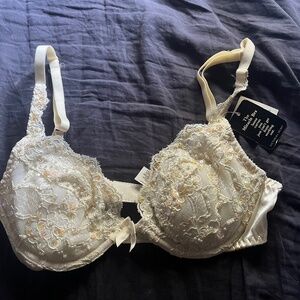 RARE NTW Vintage 90's Miracle bra Victoria's Secret ivory w/pearls Bridal 34B